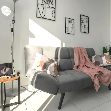 Eden-perfect Location, Sea View, Stylish