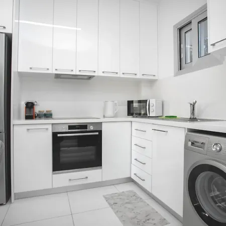 Eden-perfect Location, Sea View, Stylish * Paphos