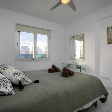 Apartament Eden-perfect Location, Sea View, Stylish Paphos