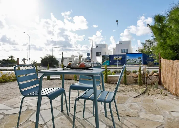 Eden-perfect Location, Sea View, Stylish Paphos